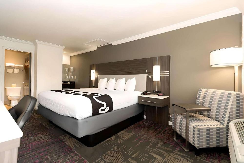 Rodeway Inn San Jose HWY-101 Tully Rd Exit